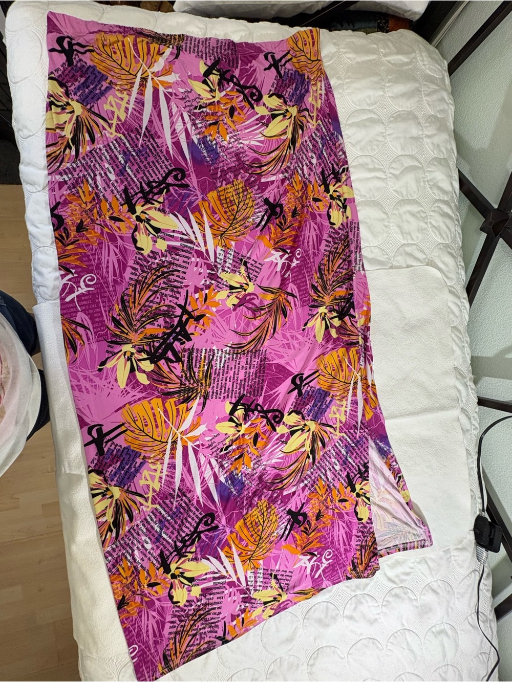 Vibrant 4x Pink Tropical Print Maxi or Swim Sarong Cover-Up #0024
